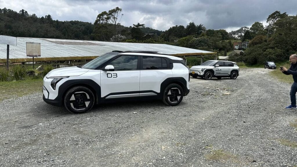 Kia EV3 2025: Llega a Colombia con 605 Km de Autonomía 1 kia ev3 llega a colombia 0007