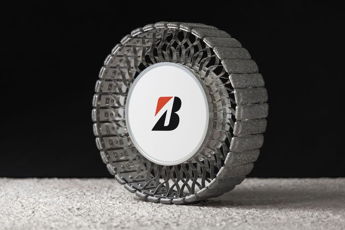 Las llantas lunares de Bridgestone reciben el galardón al “Concepto de Llanta del Año” 1 llantas lunares de Bridgestone