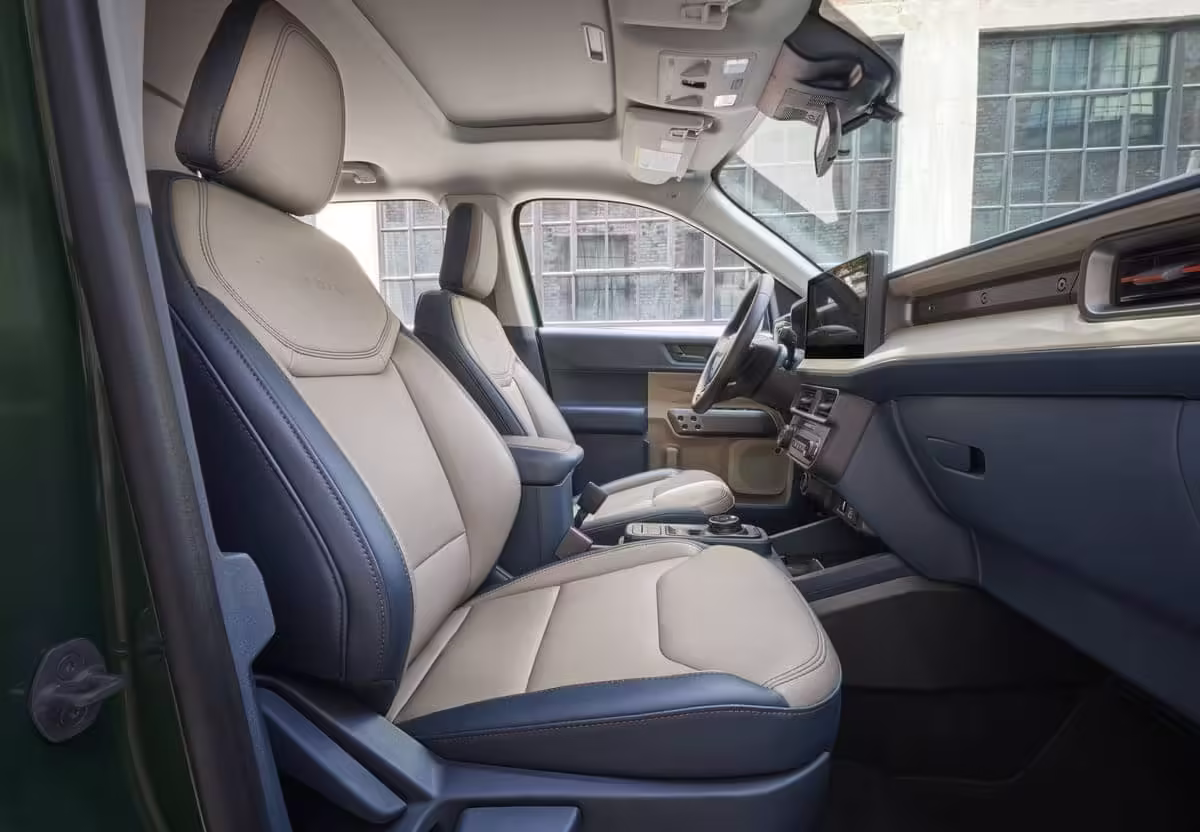 Ford Maverick Híbrida llega oficialmente a Colombia: ¿la pick-up del futuro urbano? 8 Ford Maverick Híbrida interior