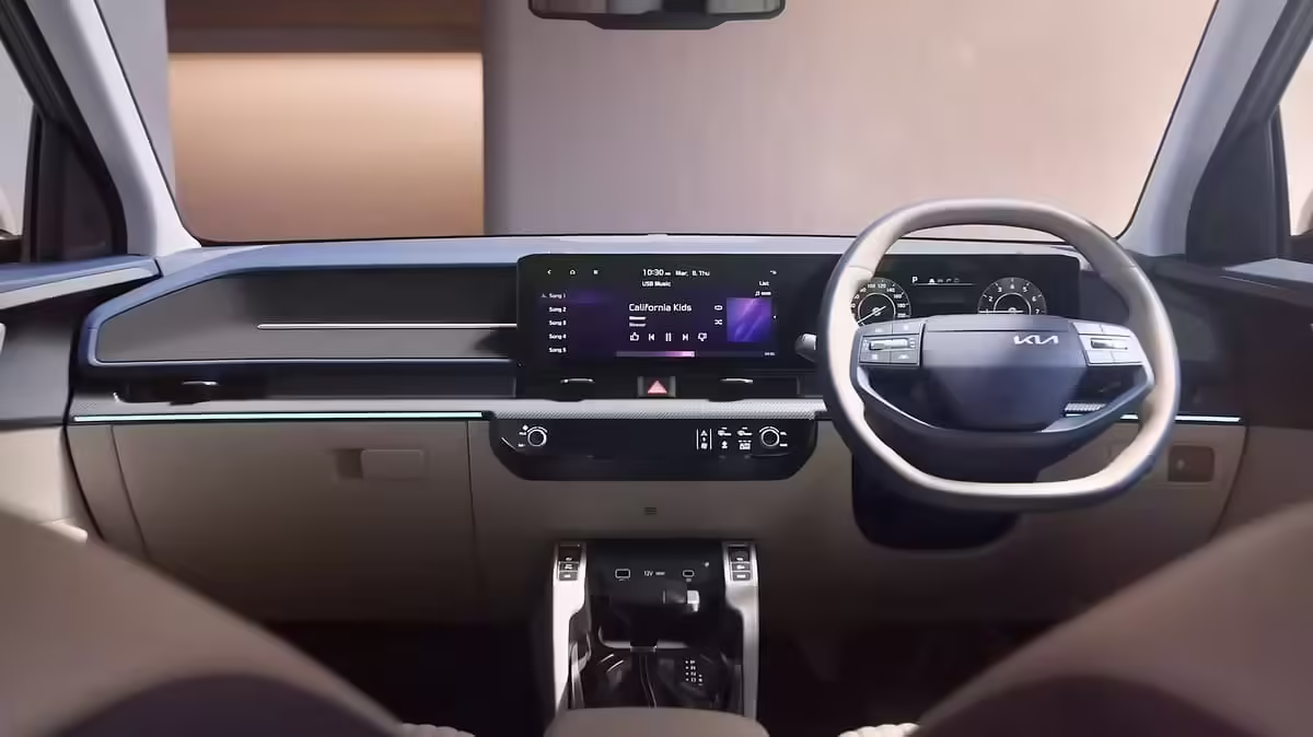 Kia Carens Clavis: Parece un Crossover Eléctrico ¡Pero No lo Es! 4 Kia Carens Clavis interior