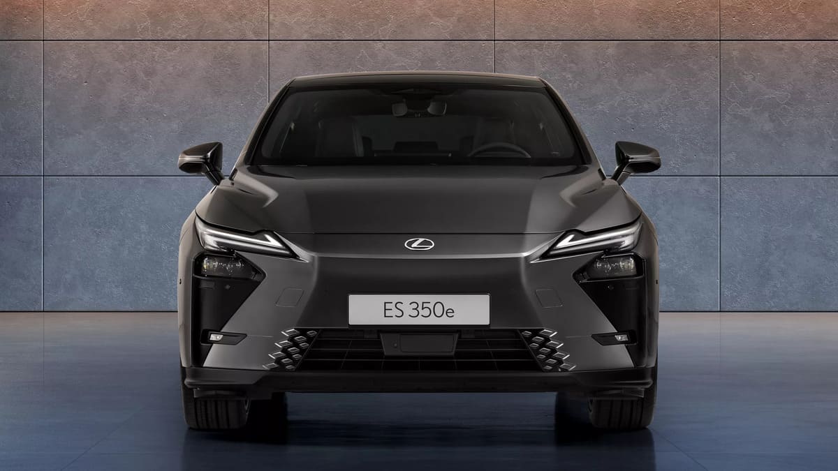 Nuevo Lexus ES 2025: El Sedán Japonés Que Quiere Destronar a BMW y Mercedes en Europa 2 Lexus ES350e 2025 Europa 0004