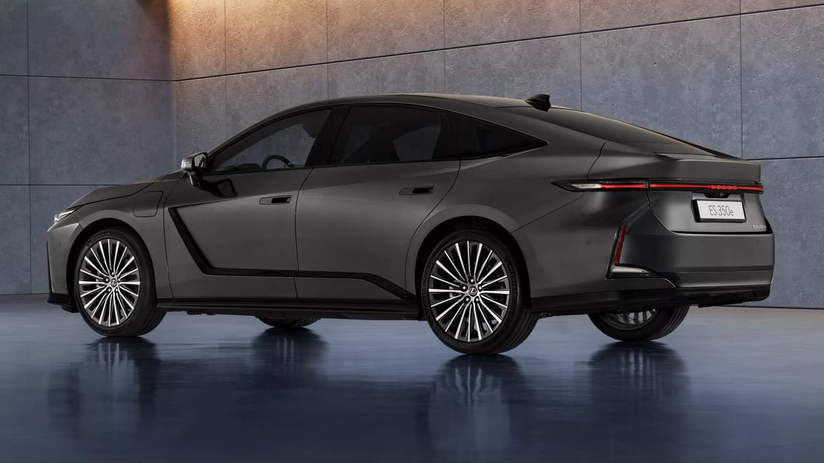 Nuevo Lexus ES 2025: El Sedán Japonés Que Quiere Destronar a BMW y Mercedes en Europa 3 Lexus ES350e 2025 Europa 0008