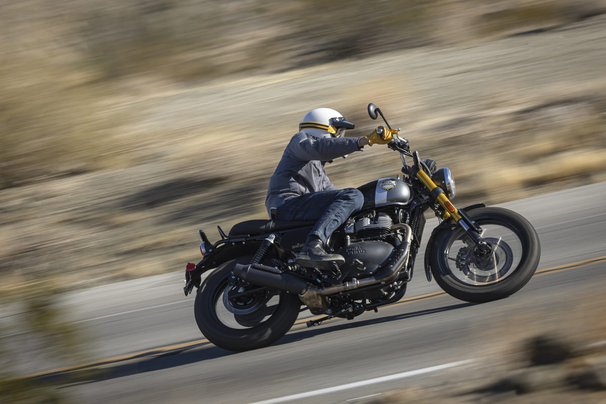 Royal Enfield sorprende en Medellín con la nueva GRR 450 y la Bear 650: dos joyas urbanas con espíritu retro 2 RoyalEnfield Bear650 act 007