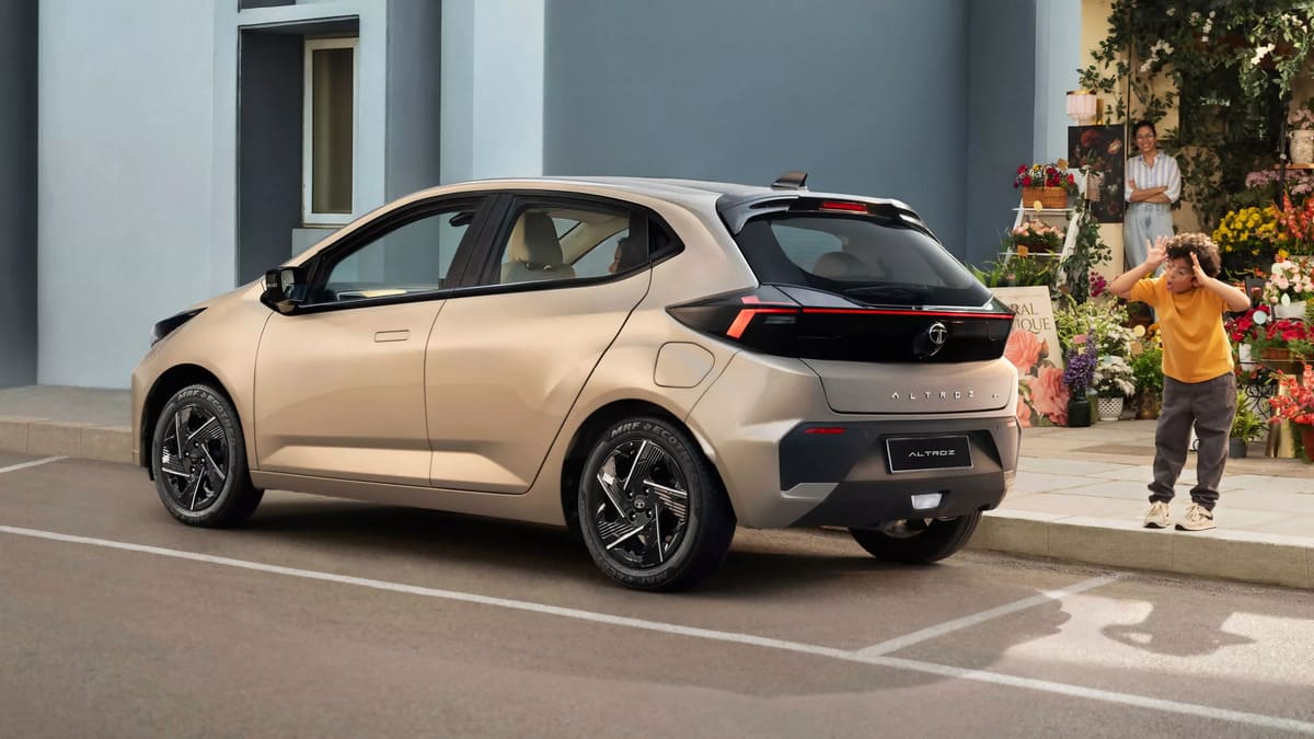 Tata Altroz 2025: El Hatchback Económico Que Podría Cambiar las Reglas del Juego 7 Tata Altroz 2025 004