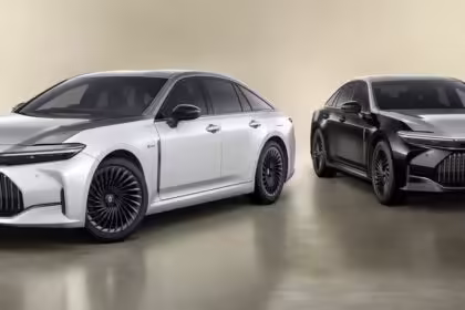 Nuevo Toyota Crown Sedán Edición 70 Aniversario