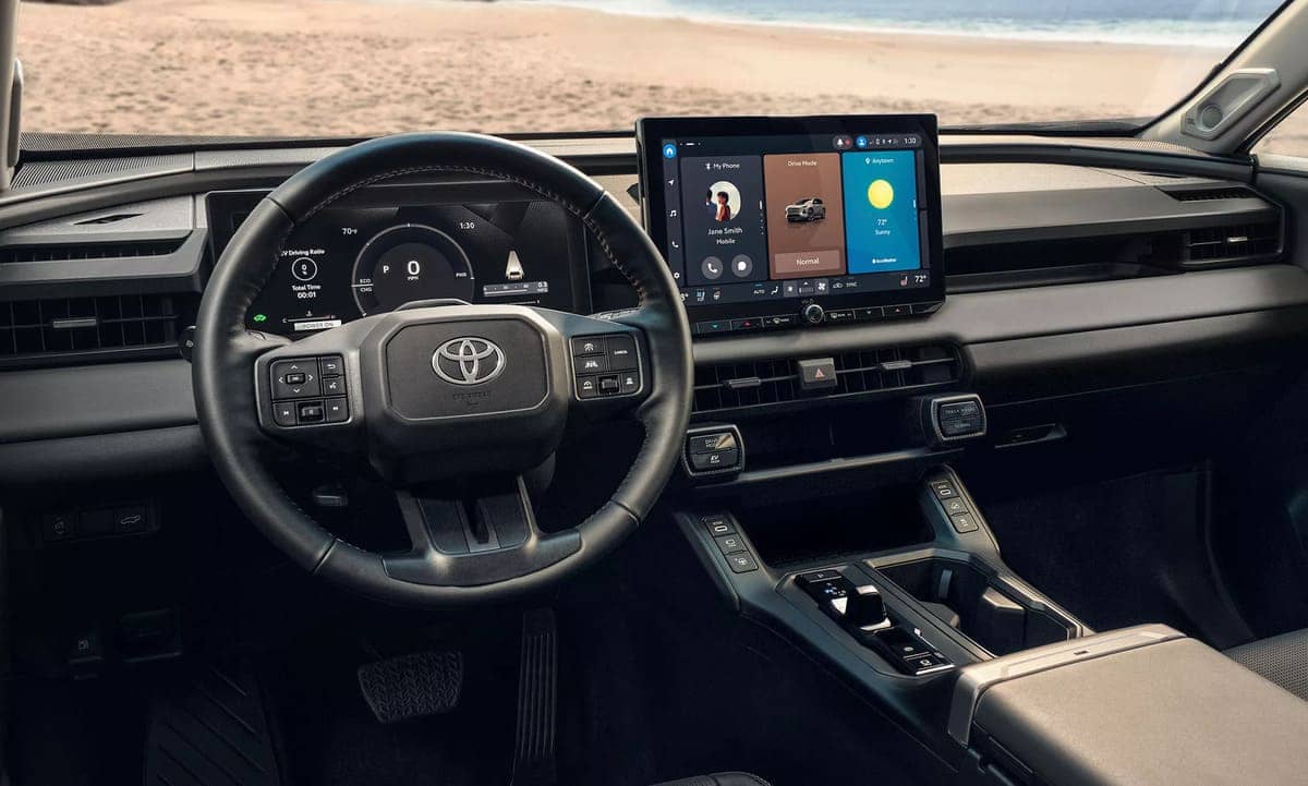 Nuevo Toyota RAV4 2026: Rediseño Total, y Solo Híbrida en todas sus versiones 5 Toyota RAV4 2026 tablero
