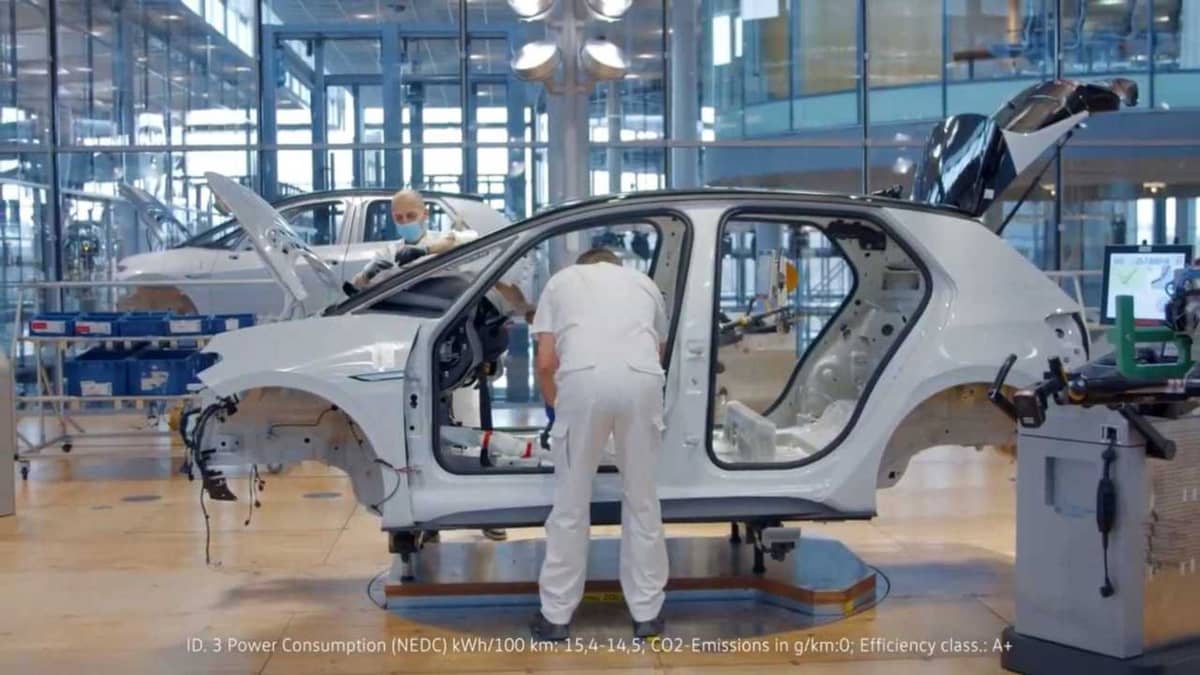 ¿Chery compra las plantas de Volkswagen? La movida china que puede sacudir a la industria automotriz europea 2 Volkswagen ID.3 Dresden 0001