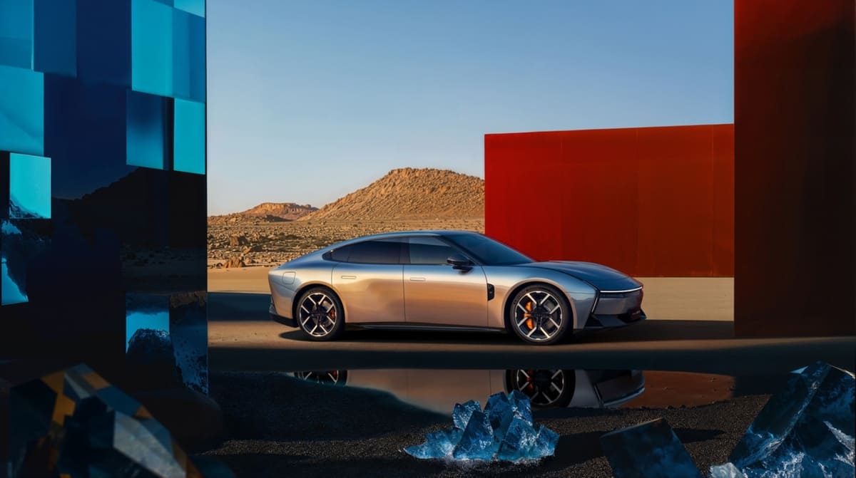 Xpeng P7 2025: primeras imágenes del coupé eléctrico que promete conquistar las calles 3 Xpeng P7 2025 lateral