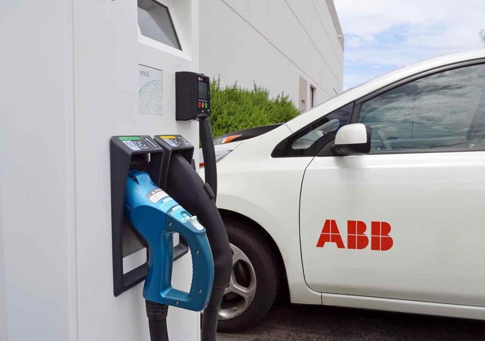 ABB lidera la carga: cómo impulsa la movilidad eléctrica y la transición energética en Colombia 1 abb chargers