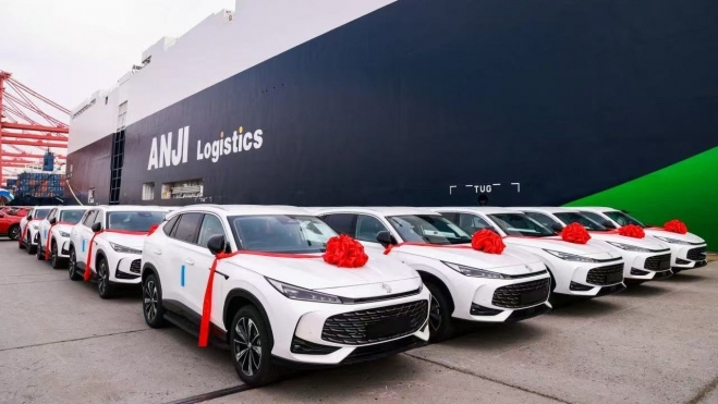MG supera a BYD con el barco más grande del mundo para transporte de vehículos 2 barco mas grande del mundo transporte autos 0001