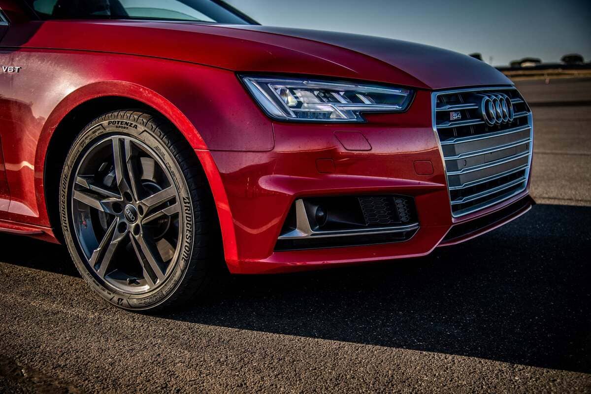 ¿Cuándo Rotar las Llantas del Carro? 4 Señales Claras que No Debes Ignorar 2 bridgestonepotenzasport