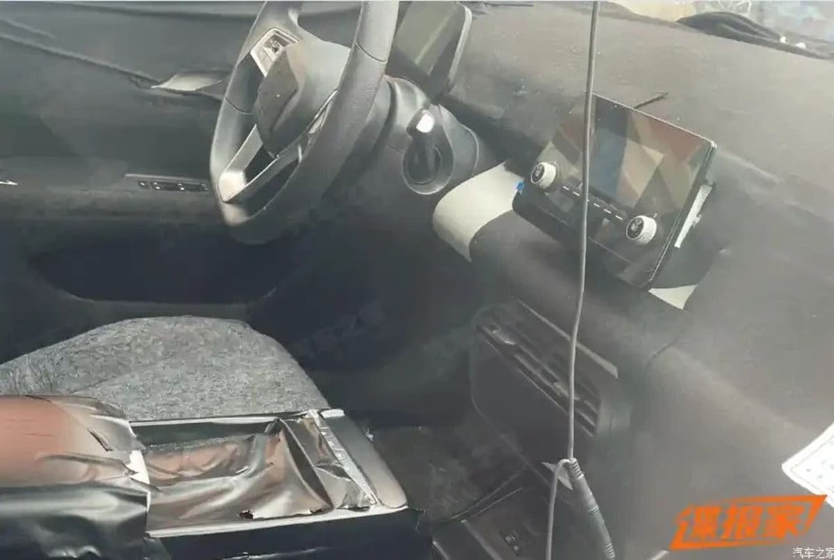 BYD e7: El sedán eléctrico low-cost ideal para taxis 4 byd e7 interior