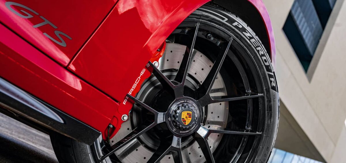 Pirelli equipa al Porsche 911 GTS: así son los neumáticos para su primer motor híbrido 3 Pirelli Porsche 911 GTS