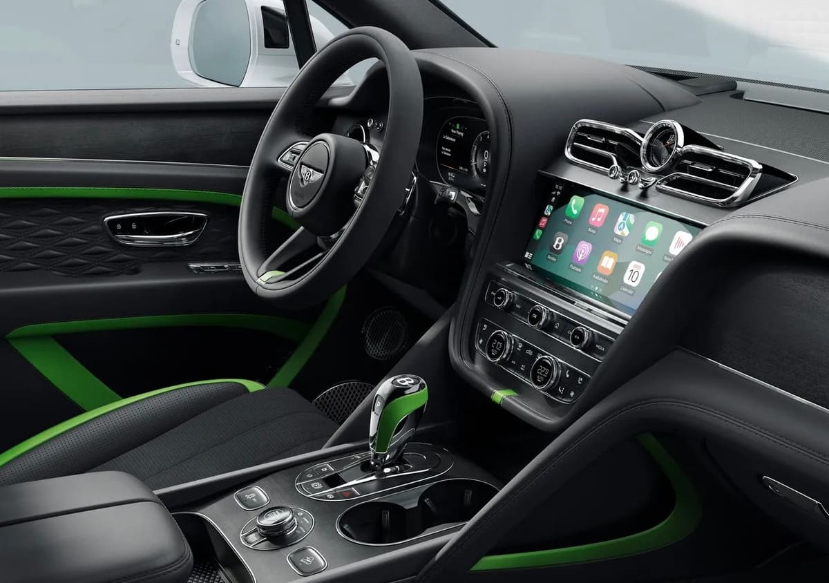 Bentley Bentayga Speed 2026: El lado más atrevido del lujo 5 Bentley Bentayga Speed 2026 tablero