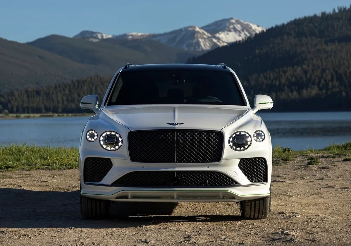 Bentley Bentayga Speed 2026: El lado más atrevido del lujo 7 Bentley Bentayga Speed 2026 frente