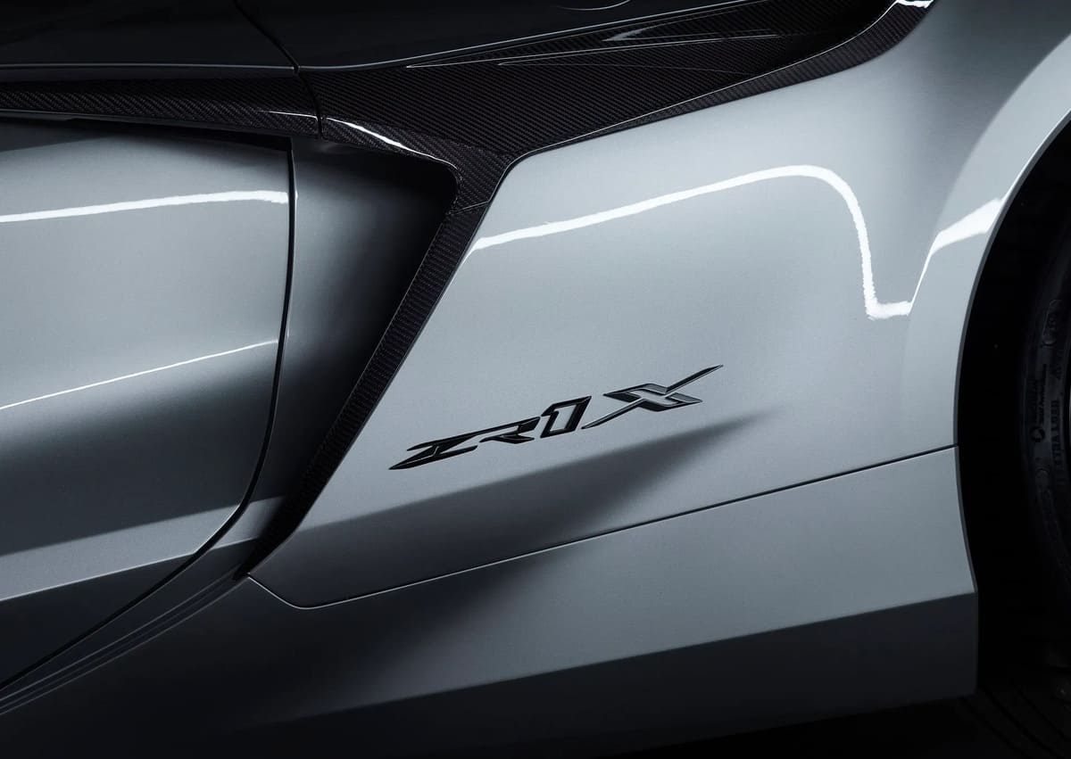 Corvette ZR1X 2026: El primer híbrido con 1,250 caballos que acelera de 0 a 100 km/h en solo 2 segundos 2 Chevrolet Corvette ZR1X 2026 00002