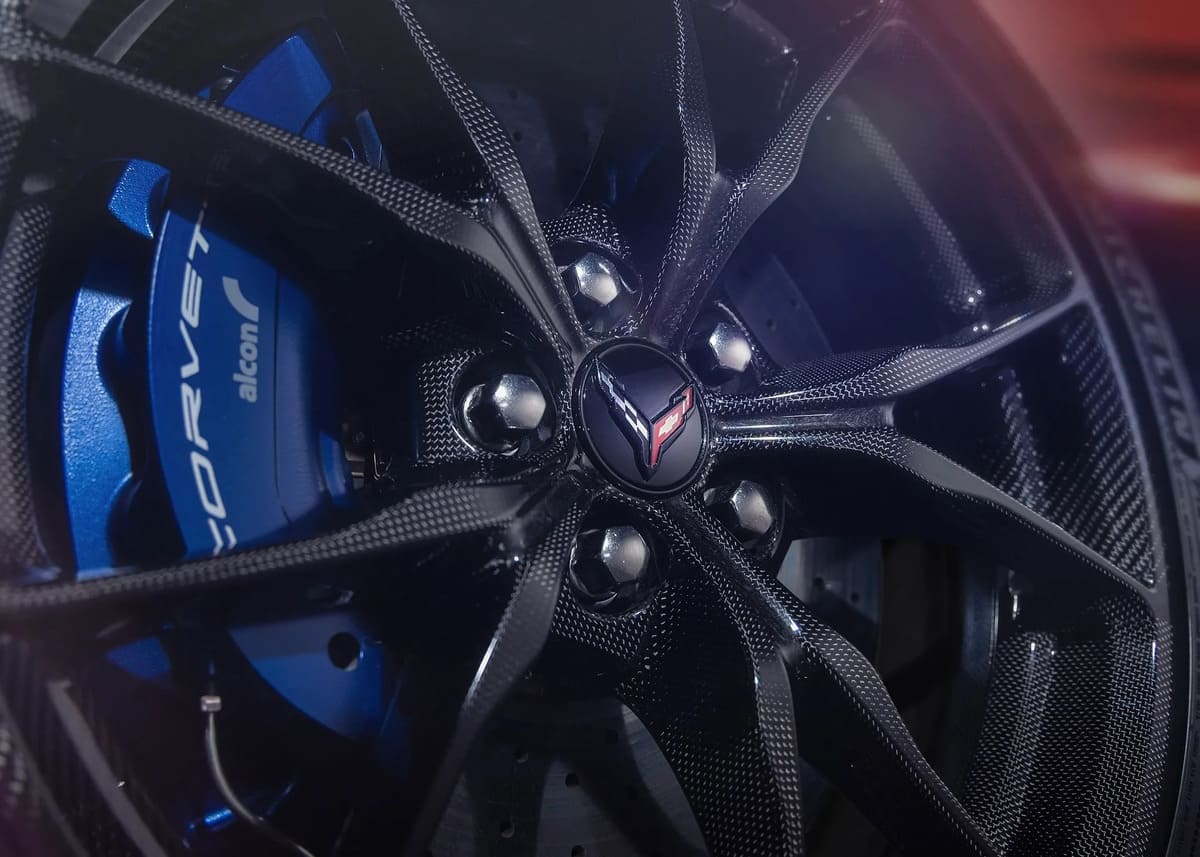 Corvette ZR1X 2026: El primer híbrido con 1,250 caballos que acelera de 0 a 100 km/h en solo 2 segundos 4 Chevrolet Corvette ZR1X 2026 00003