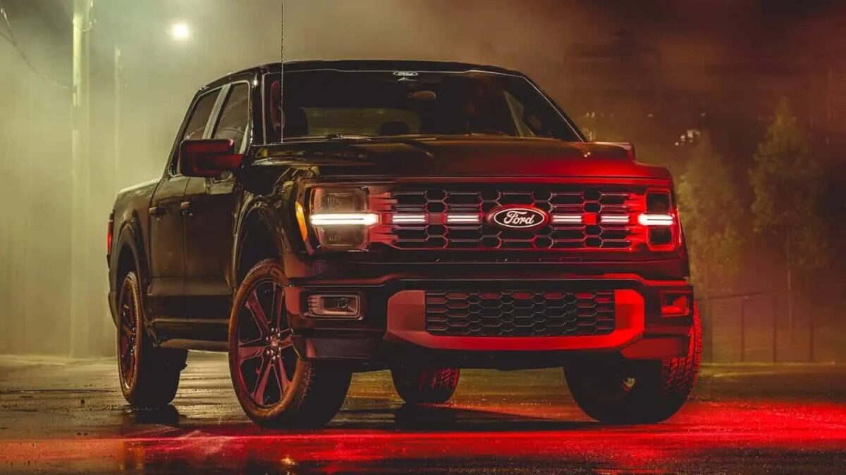 Ford F-150 Lobo: Con un V8 Coyote musculoso llega más deportiva 5 Ford F 150 Lobo 0001