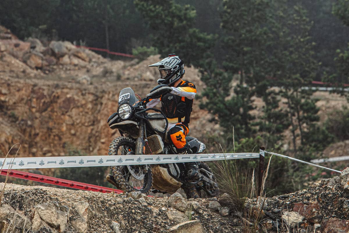 Royal Enfield Himalayan 450 arrasa en Santa Fe de Antioquia: La nueva reina del doble propósito 1 G0A8314