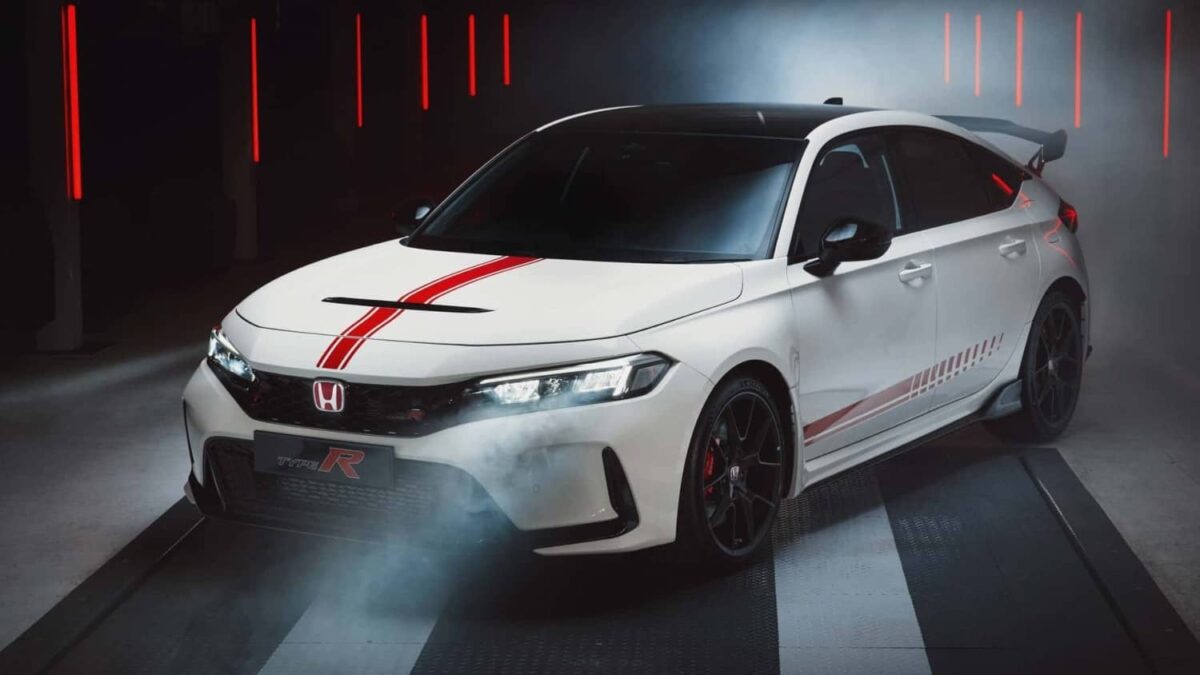 Honda Civic Type R Ultimate Edition: El rugido final del hot-hatch japonés en Europa 2 Honda Civic Type R Ultimate Edition
