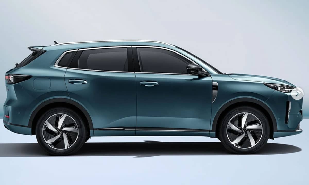 Changan CS55 Plus Híbrido Enchufable: Una Joya 4 Changan CS55 Plus Híbrido Enchufable lateral