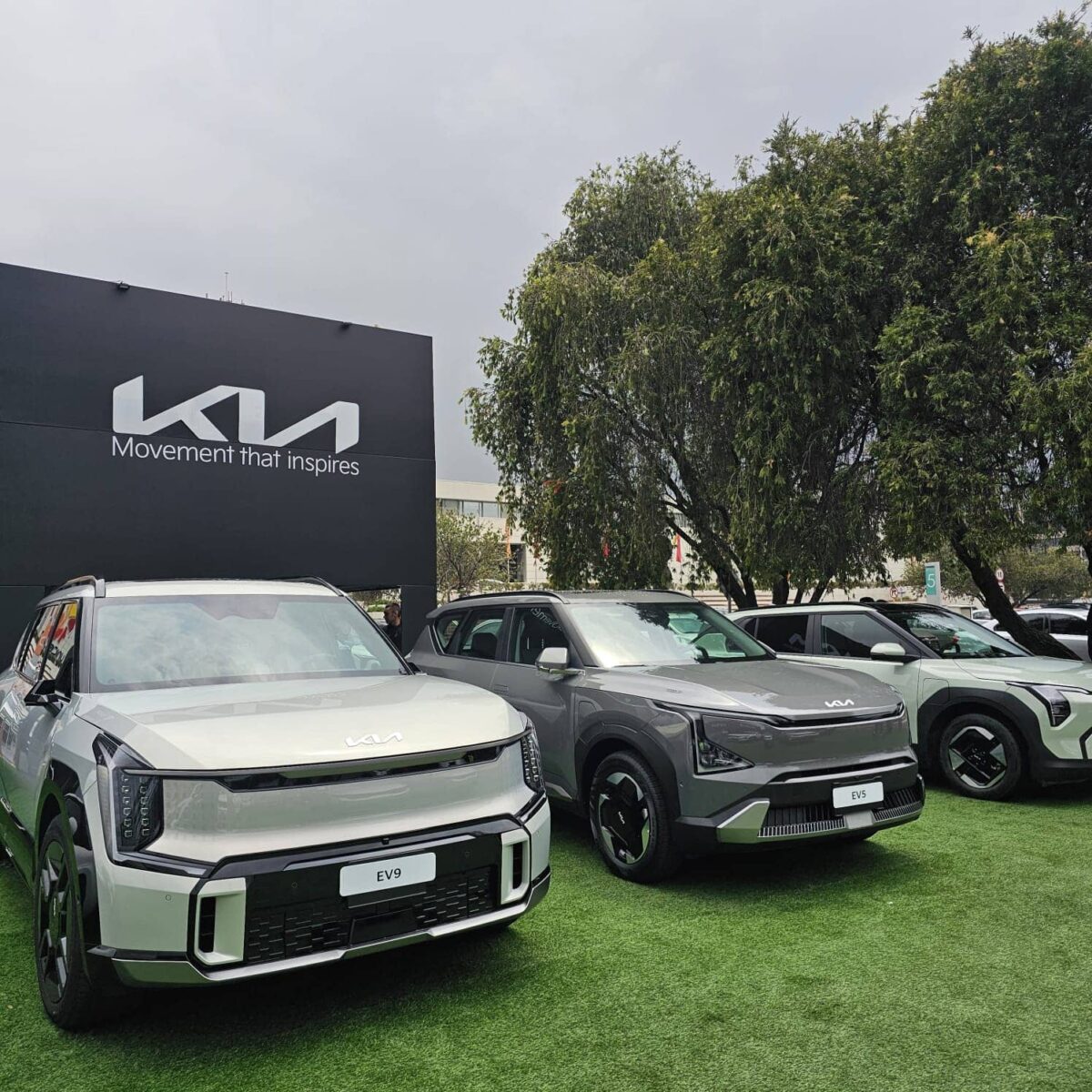 Kia brilla en la Feria Autoruedas 2025: diseño, tecnología y sostenibilidad que marcan el camino 2 kia2