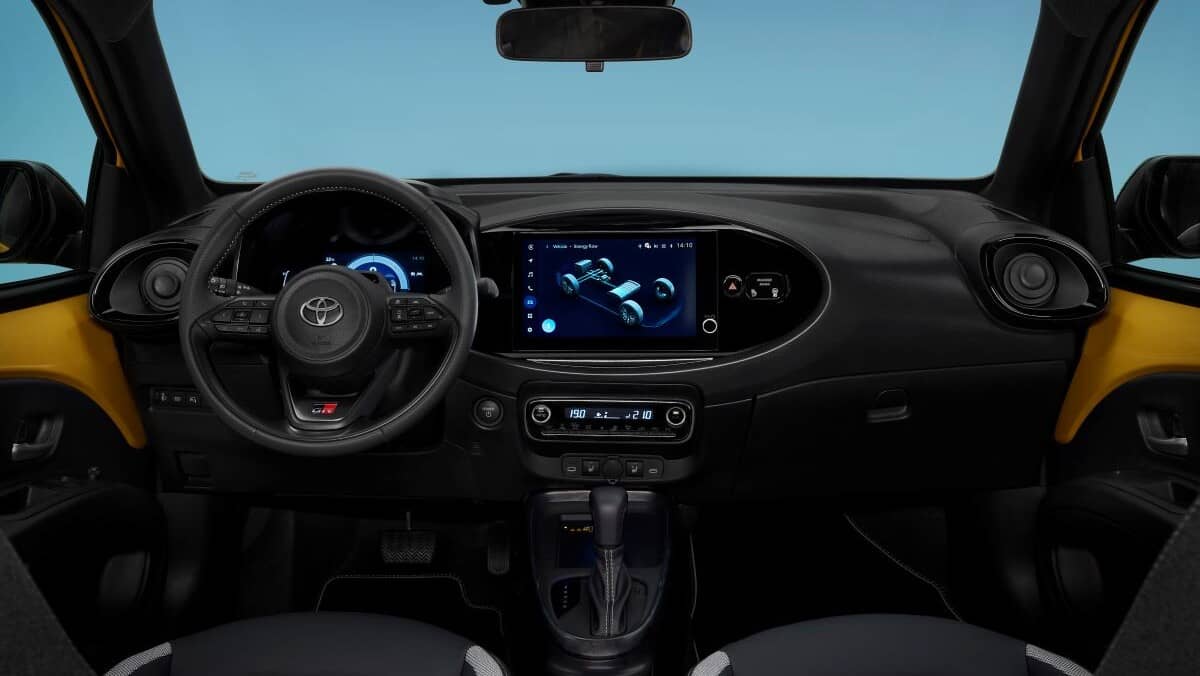 Toyota Aygo X Cross híbrido: revolución urbana 3 Toyota Aygo X Cross híbrido interior