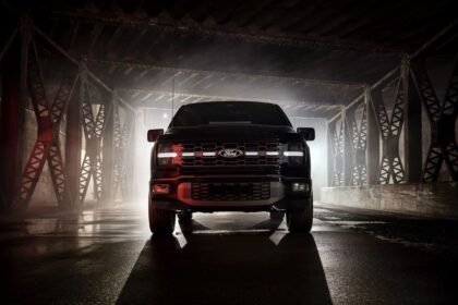 Ford F-150 Lobo 2025 frente