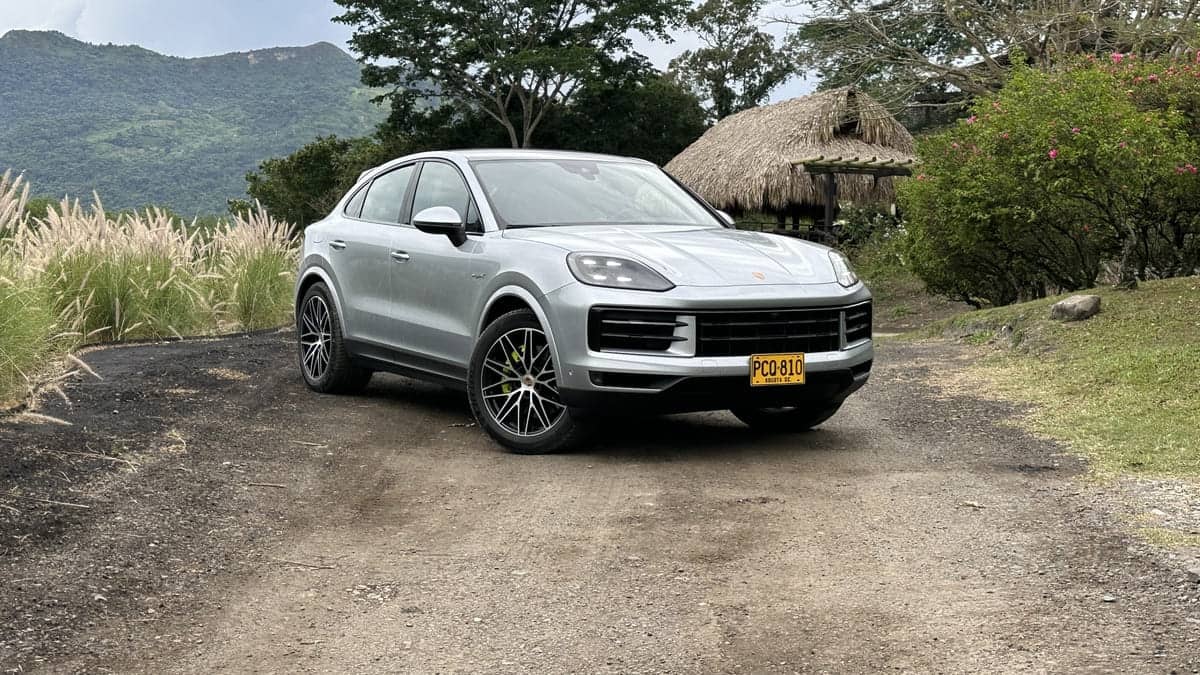 Probamos el Porsche Taycan, Macan Eléctrico y Cayenne Híbrido en la Ruta Bogotá–Villeta: ¿Cuál se Robó el Show? 4 IMG 1464
