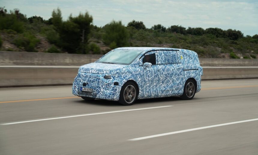 Mercedes Benz VLE oficial spy photo 7