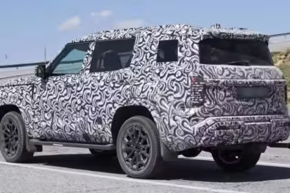 Mitsubishi Montero 2027 espia 0001