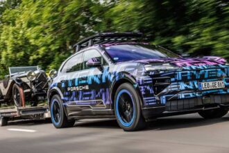 Porsche Cayenne Electrico 0004