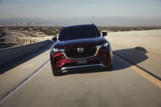 RS64067 CX 90 US LHD C006 High EXT StraightFront ArtisanRed H3T