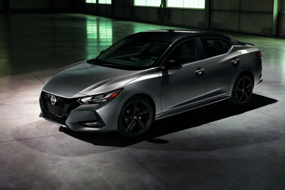 El color de carro favorito de los colombianos en 2025: Nissan revela datos sorprendentes 3 6. Sentra gris oscuro