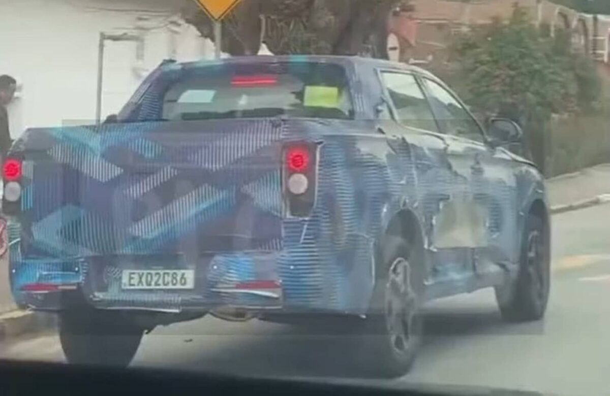 BYD acelera con su pick up compacta: pruebas en Brasil y una promesa para América Latina 3 BYD pick up compacta Brasil camuflada 0002