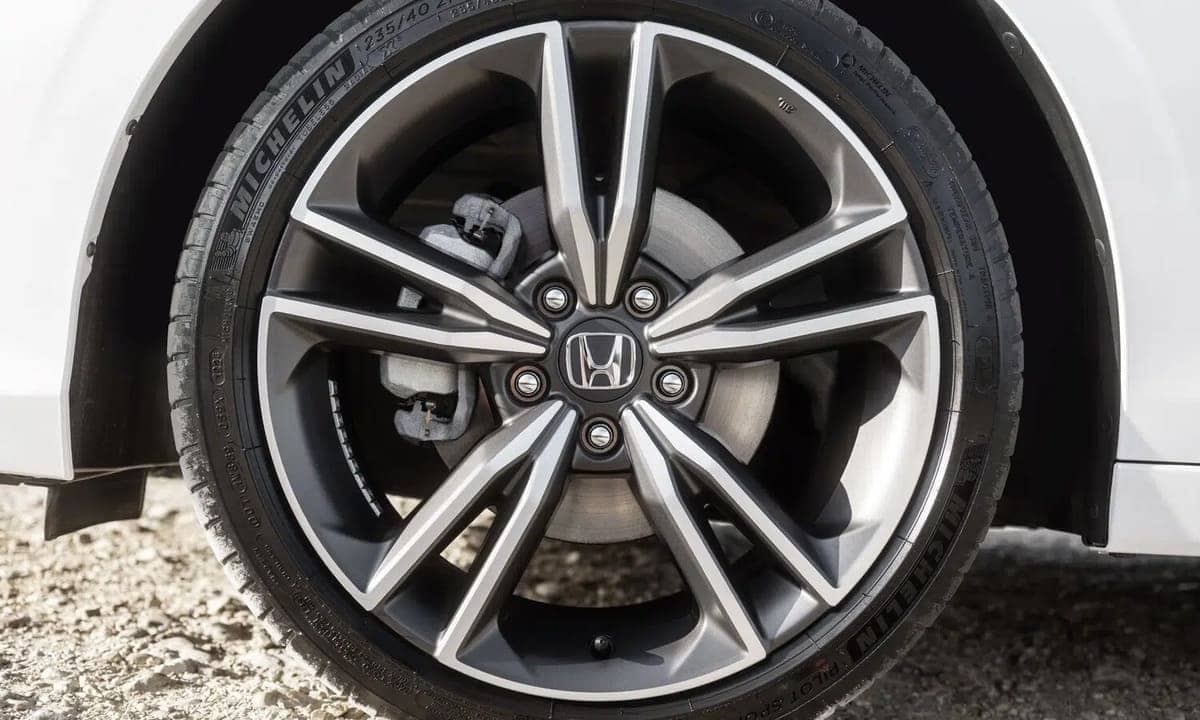 Honda Civic 2026: Rediseño del compacto japonés que no se rinde 5 Honda Civic 2026 rines