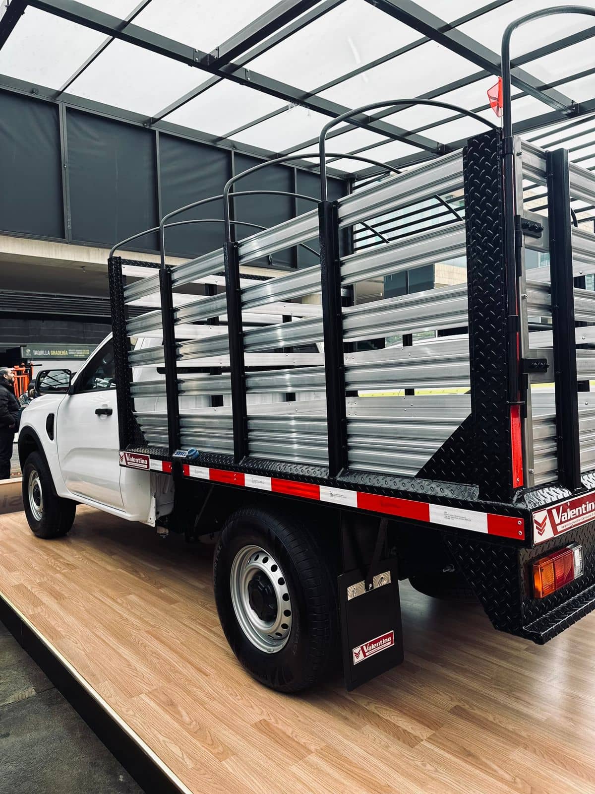 Ford amplía su inversión en Argentina a 700 millones de dólares: más producción y nuevas versiones de Ranger para la región 3 IMG004RC