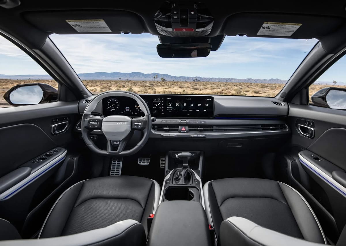 Kia K4 Hatchback 2026: Diseño atrevido, preventa exclusiva en México 3 Kia K4 Hatchback 2026 interior