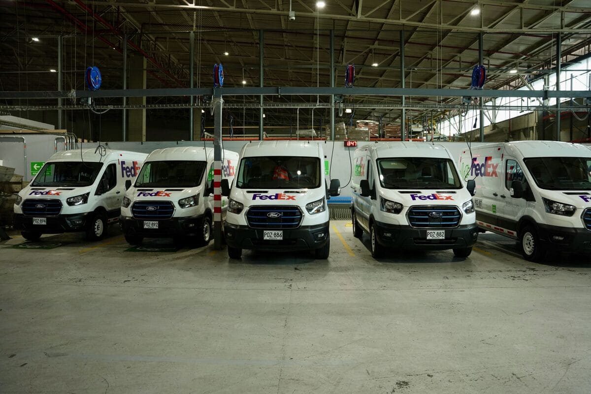 Ford E-Transit llega a FedEx Colombia: el impulso eléctrico que transforma la logística sostenible 2 Ford E Transit 005