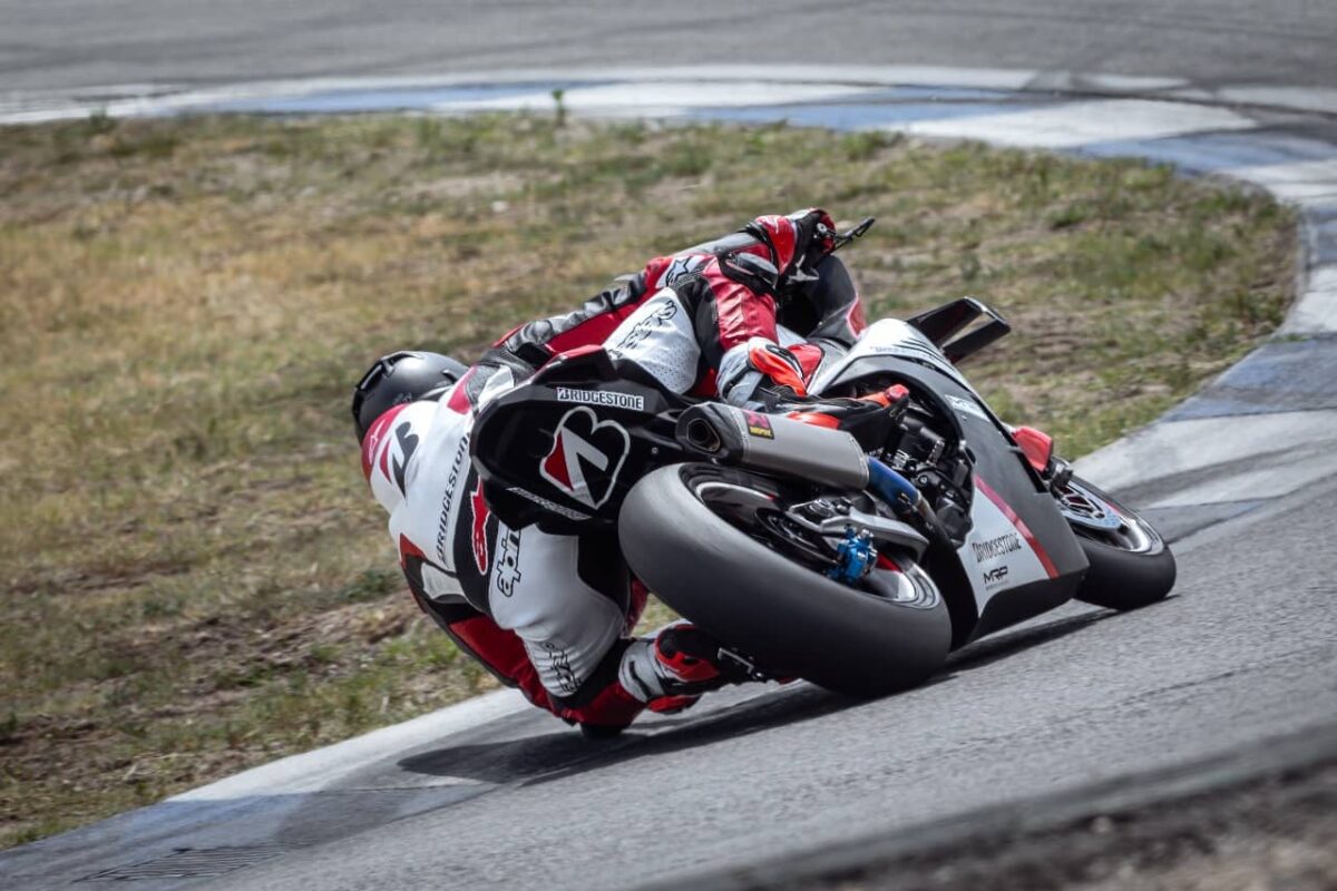 Bridgestone RACING BATTLAX V03: la revolución del agarre en pista ya está aquí 2 Bridgestone RACING BATTLAX V03