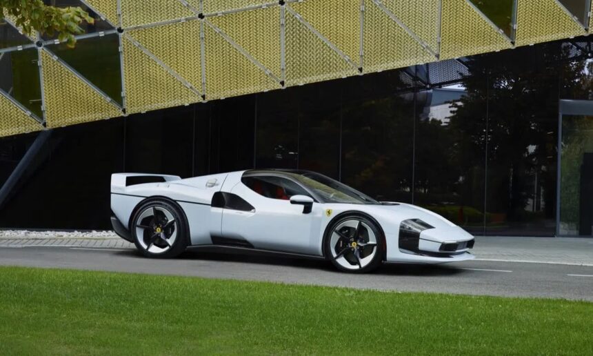 Ferrari SC40 00005