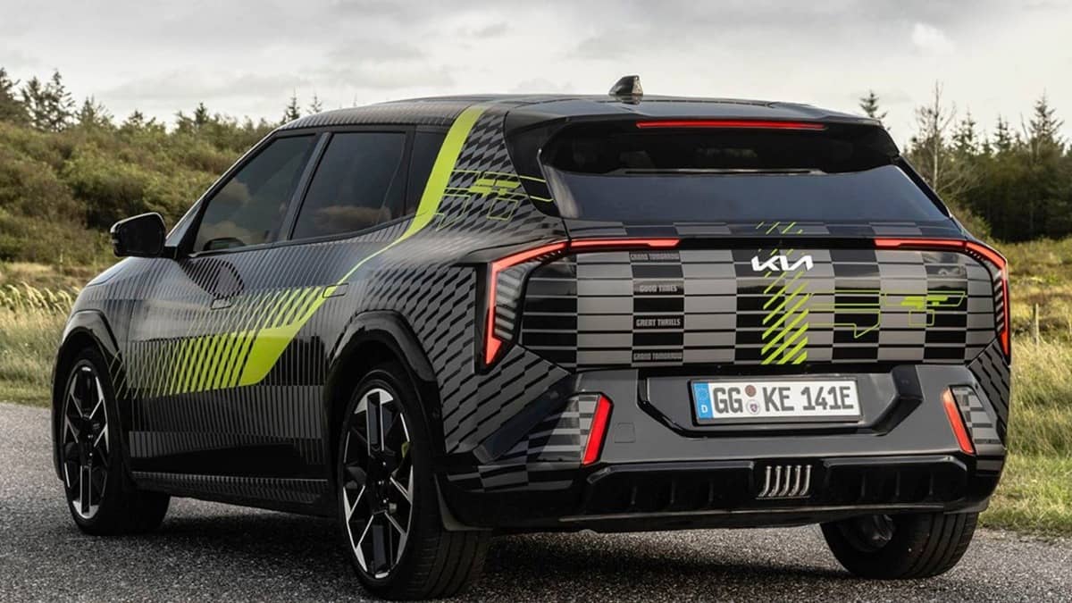 Kia GT Wrap Design: la nueva era deportiva del EV4 que redefine la electrificación 2 Kia EV4 GT GT Wrap 001