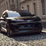 25EM RHD 7X Lifestyle 79 1