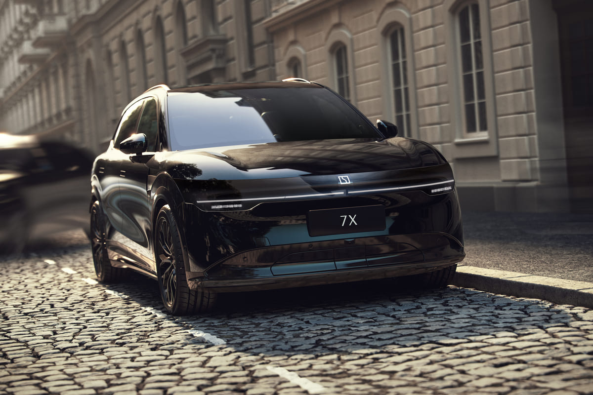 Zeekr 7X llega a Colombia: el SUV eléctrico que redefine la movilidad premium en 2025 4 25EM RHD 7X Lifestyle 79 1