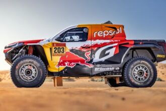 Toyota Hilux DKR 2026 002