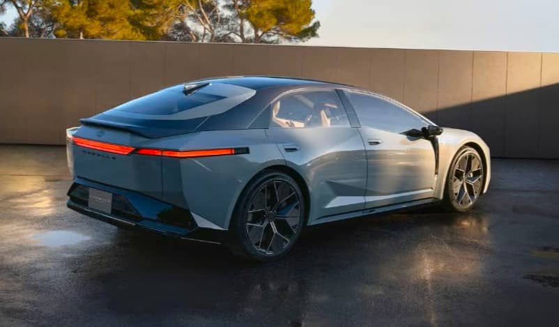 Así será la nueva generación del Toyota Corolla 2027: el icónico sedán se reinventa por completo 3 Toyota Corolla Concept 8