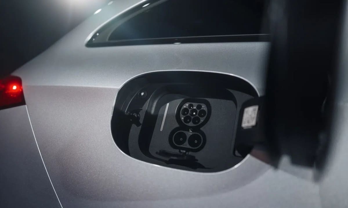 Mercedes Benz CLA Shooting Brake electrico 0003