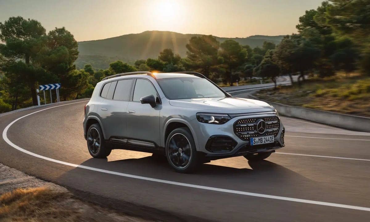 Mercedes GLB 2026: el SUV compacto más práctico y tecnológico de Mercedes renace con una nueva generación 8 Nuevo Mercedes Benz GLB 2026 0001