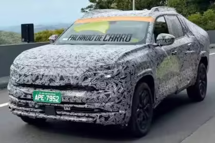 Renault Niagara camuflada 0002