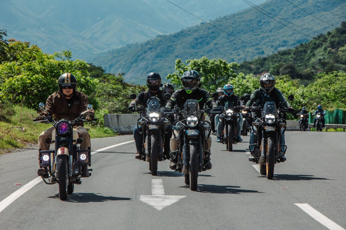 Royal Enfield celebra 125 años rodando por Barranquilla durante el Carnaval 3 GG 7480